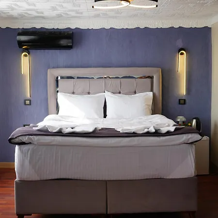 The Galata 4*
